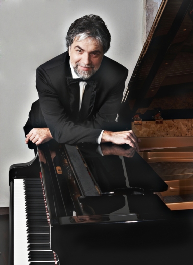 Petras GENIUŠAS  (fortepijonas)